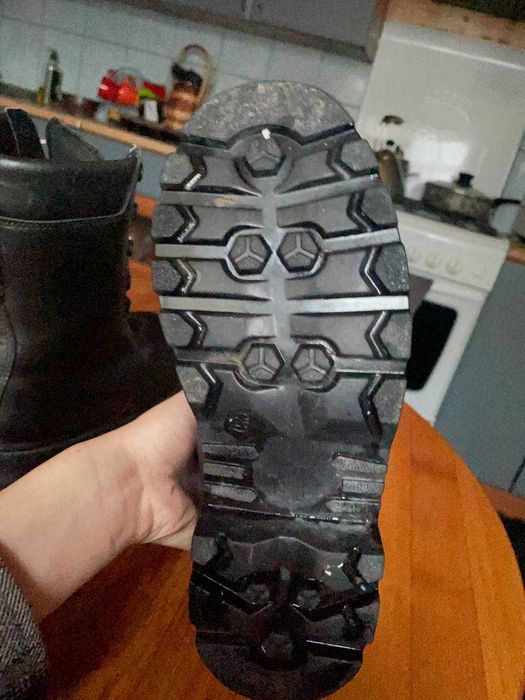 Шкіряні берці Thinsulate з металевим носком - Стан ідеальний Розмір 40