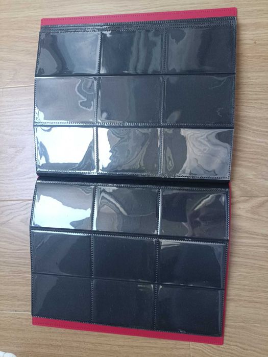 Czerwony klaser, album na karty Pokémon / TCG – 20 stron