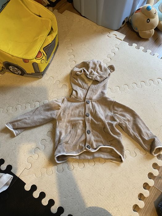 Beżowa bluza z kapturem sweterek Lupilu 62/68