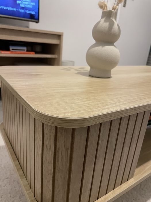 Mesa de centro (coffee table)
