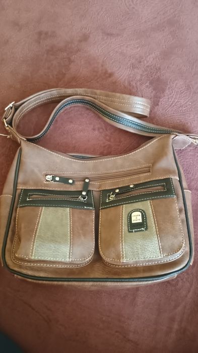 Brązowa listonoszka na ramię