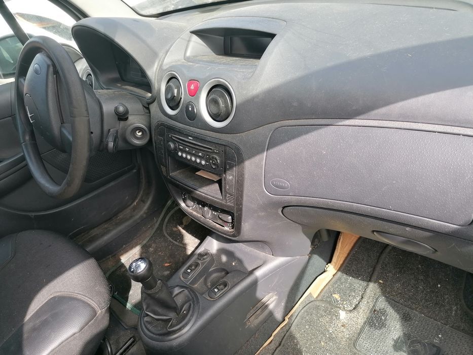Citroën C3 /1.4 HDI de 2009 CAIXAS VARIAS todas as peças desta viatura