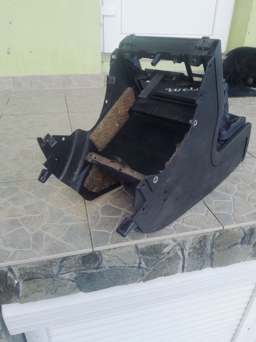 Борода консоль панель Audi80B2 Audi90B2 AudiCoupe Ауді80 90 Б2 Авді80