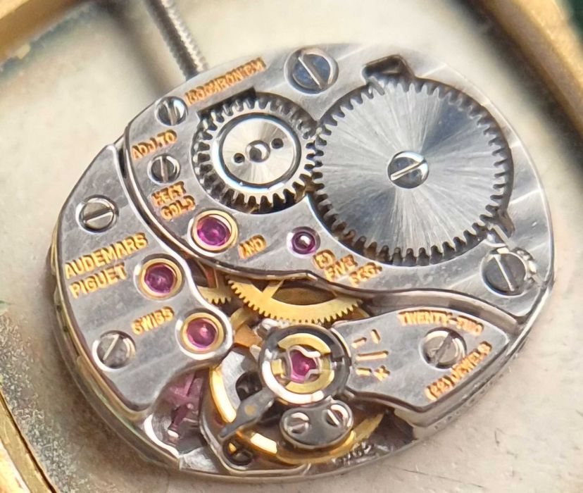 Damski zegarek Audemars Piguet zloto 18k - Perełka