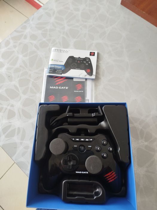 Беспроводной геймпад Mad Catz