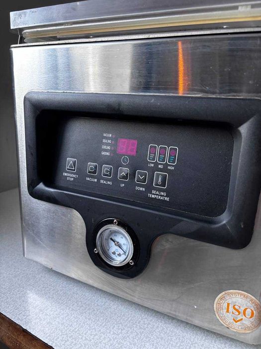 Вакуумний пакувальник камерний Hurakan HKN-VAC260, професійний