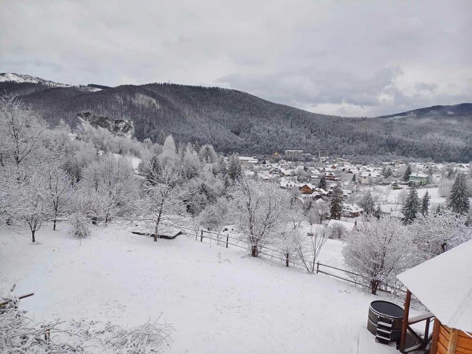 Апартаменти в центрі на 2-4 осіб. Поруч чан. Вид на гори