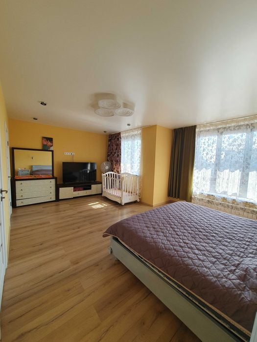 Продаж будинку з якісним ремонтом в центрі Бучі. Оформлення 2%