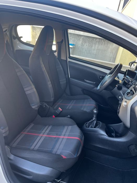 Peugeot 108 1.0 VTi Active | 2015 | 100.000 km | 5 Portas | Excelente Estado
