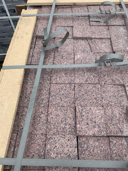 Бруківка гранітна повнопилена термооброблена