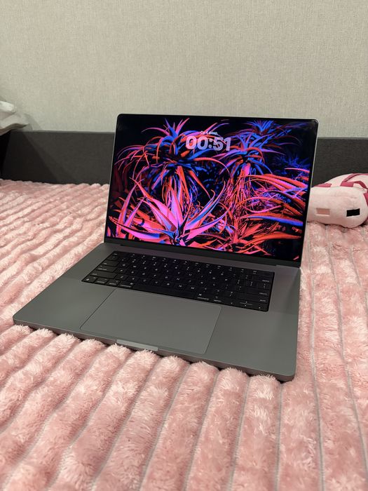 Macbook pro M1 PRO 16 16/512