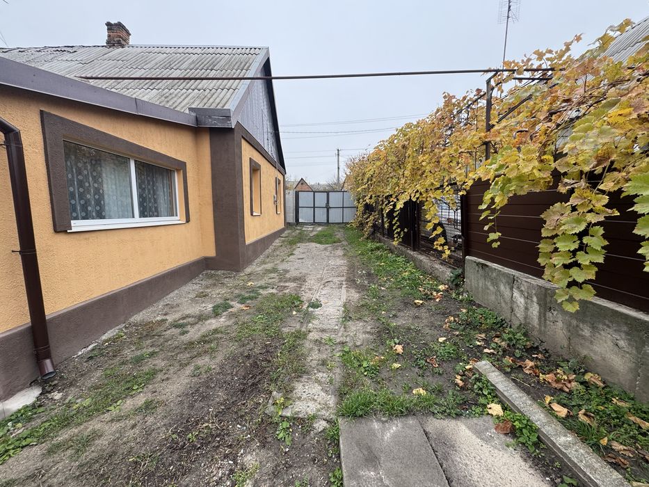 Продам дом с гаражом возможен обмен на авто