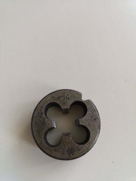 Лерки на М14 и М16 Для нарезки резьбы.