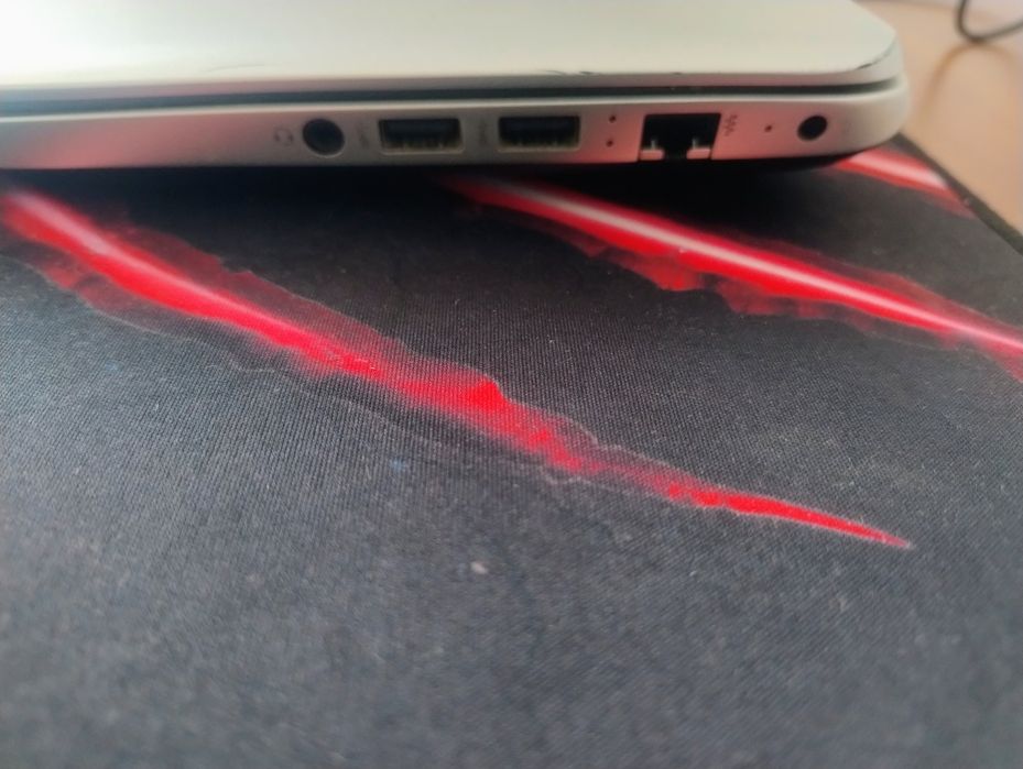 Ноутбук HP Envy — преміальний пристрій в алюмінієвому корпусі.