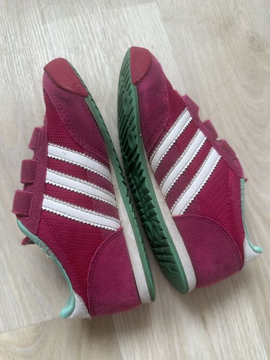 Кросівки Adidas для дівчинки