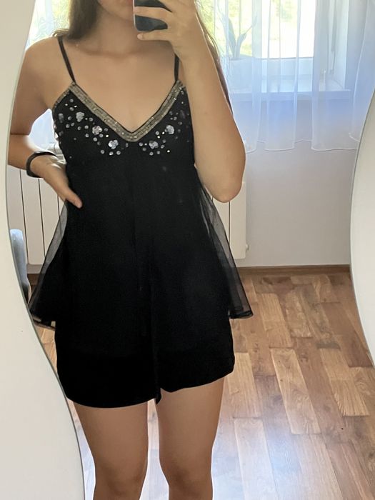 czarna bluzka na ramiączkach z cekinami S atmosphere