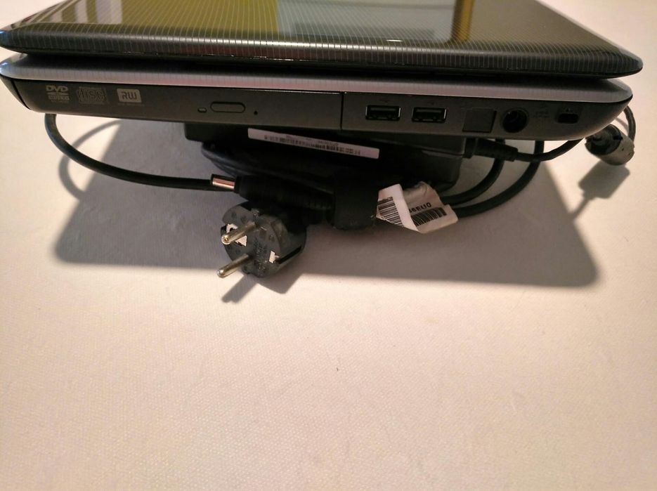 PC portátil Toshiba Satéllite L500D-116