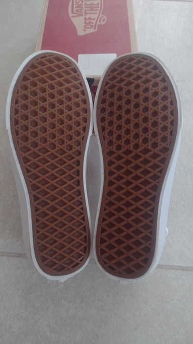 Buty damskie Vans Ward roz 36.5 Białe