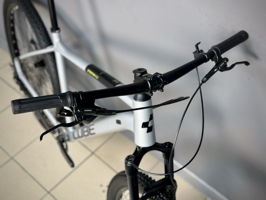 Cube Attention SLX 29 XL