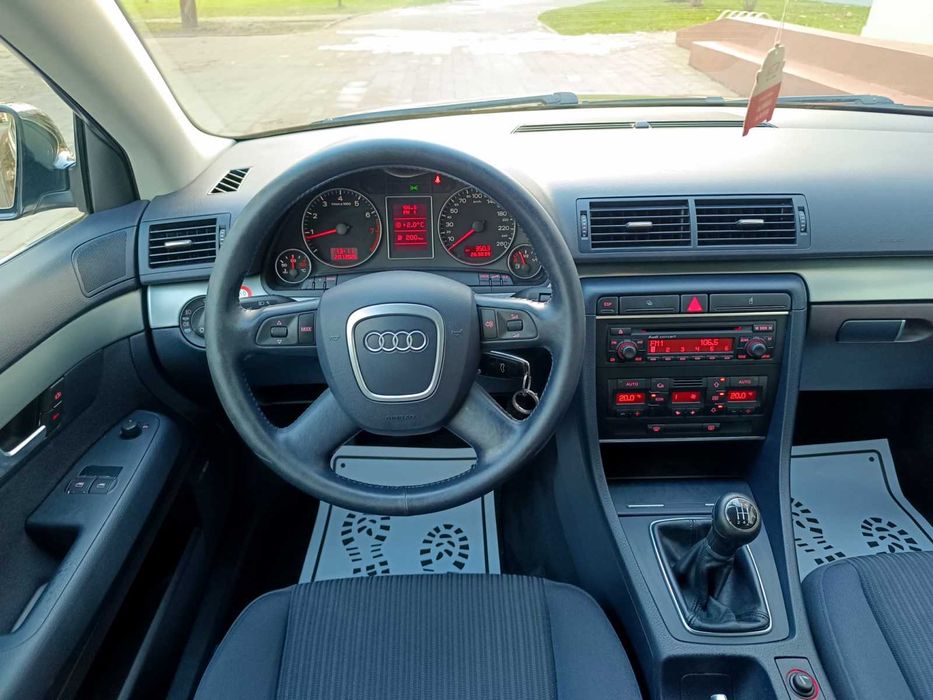 Audi A4 B7 1.8T LPG klima PDC FIS POLECAM