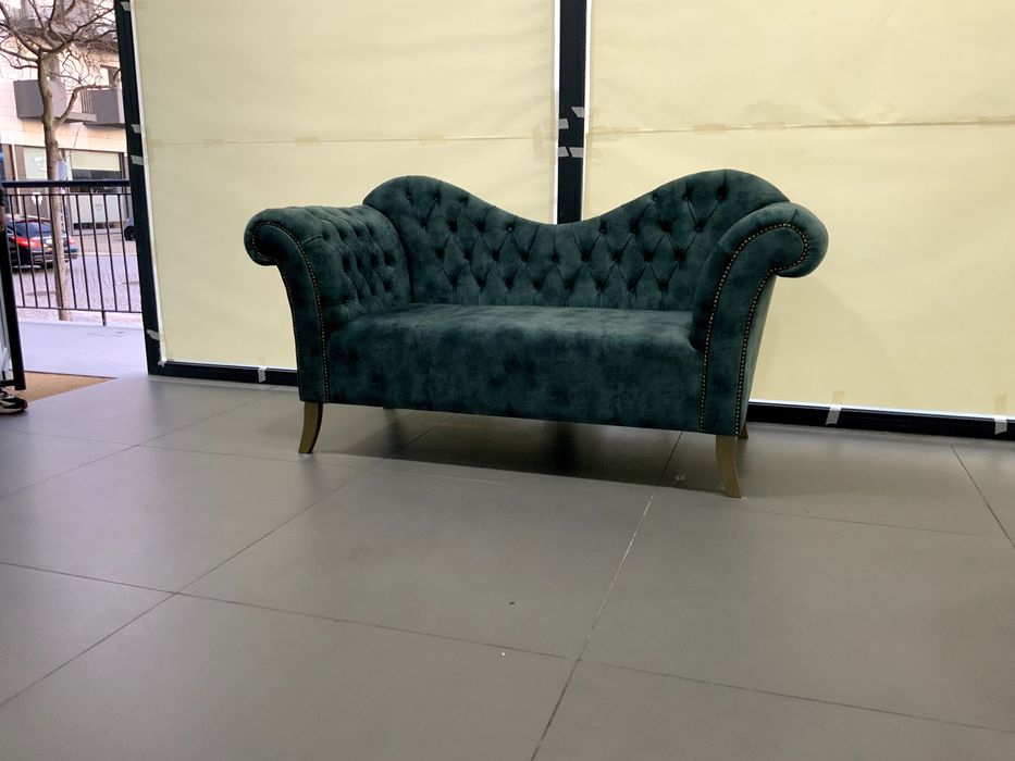 Sofá em capitonê - Chesterfield 180