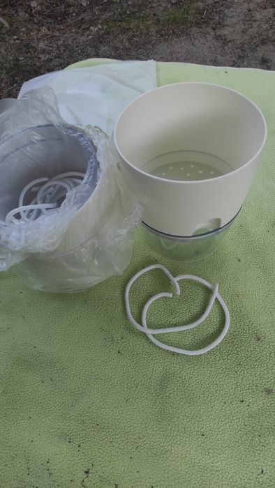 Samopodlewajace się doniczki 3 sztuki