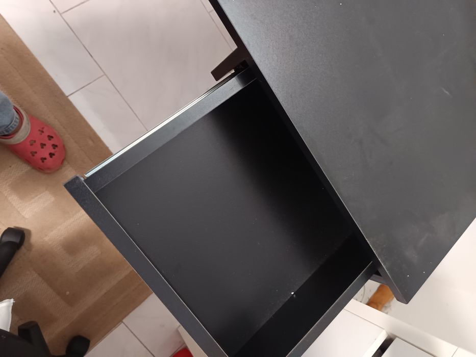 Secretaria com gaveta preta