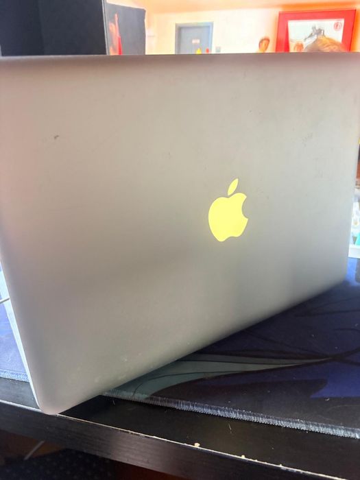 MacBook Antigo (macOS 10) – A Funcionar Perfeitamente – 90€