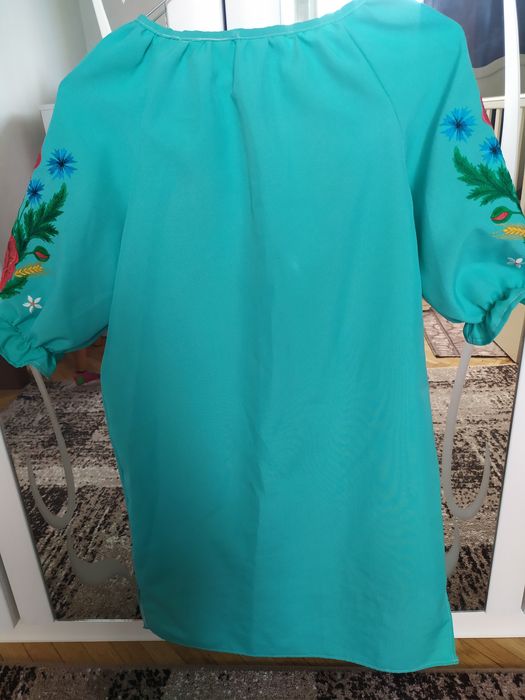 Плаття з вишивкою