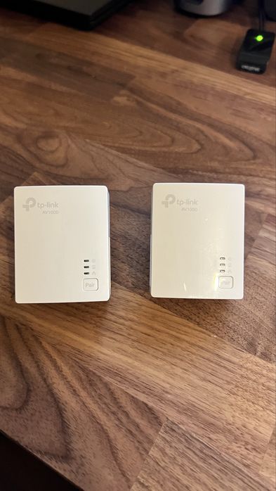 TP-LINK AV1000 wifi extender