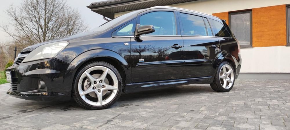 Opel Zafira B OPC LINE