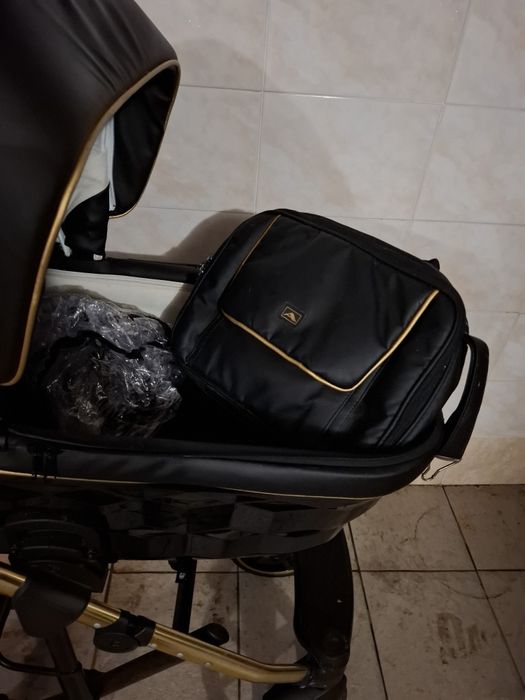 Коляска демисезонная  трансформер