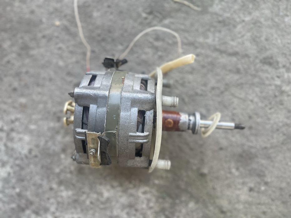 Електродвигун электродвигатель пральної стиральной машини ЖОК тип 20