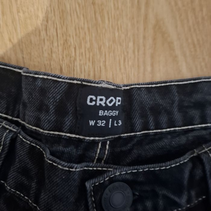 Czarne spodnie baggy marki cropp o szerokości 32 i długości 34