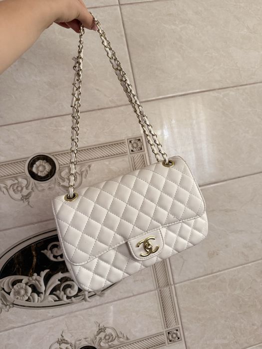 Сумочка в стилі chanel