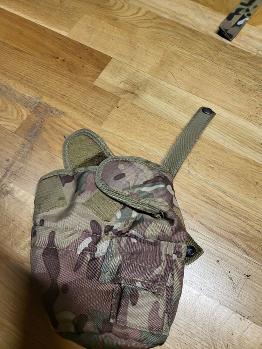 Zasobnik na manierkę na pasek