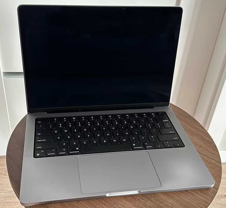 MacBook Pro 14” M1 Pro (2021), 16 GB RAM, 512 GB SSD, Space Gray. Model A2442