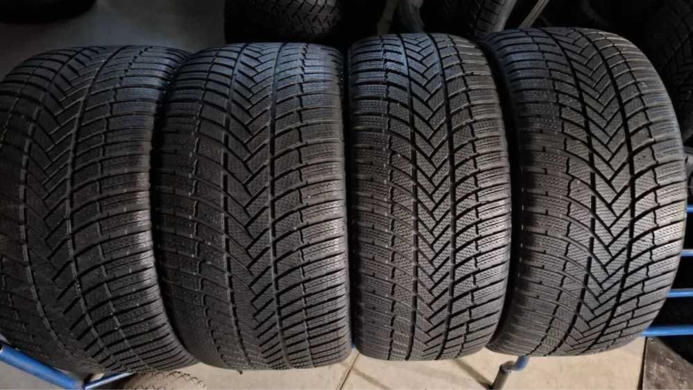 Купити різношорокий комплект шин гуми резини  275/35 R20 + 245/40 R20 доставка, гарантія. Професійний підбір оптимальних шин під ваші умови.
