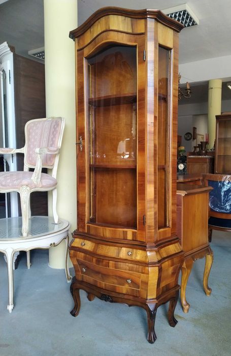 Stylowa witryna serwantka Ludwik