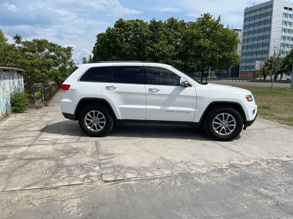 Оренда Jeep Grand Cherokee 3.0 Дизель у Дніпрі (Прокат від 1 тижня)