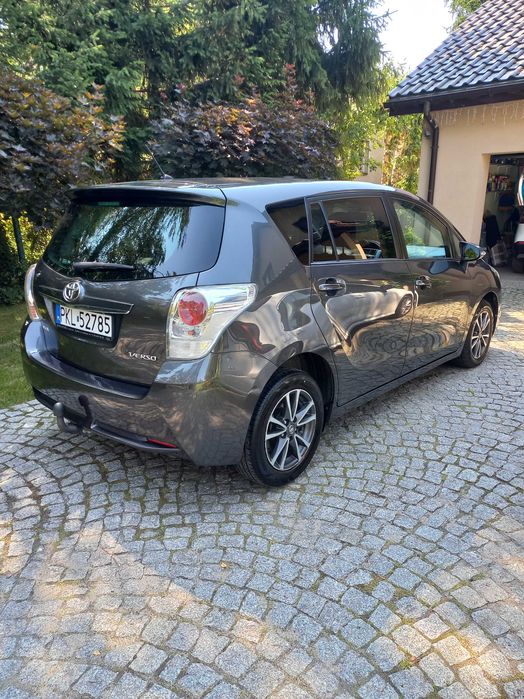 Toyota Verso, niski przebieg, super stan, 7 osobowa