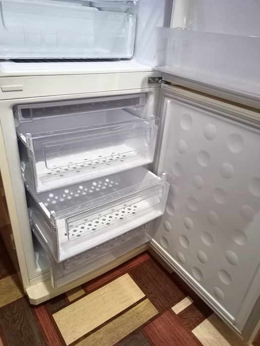 Холодильник Samsung RL 38ECVB1