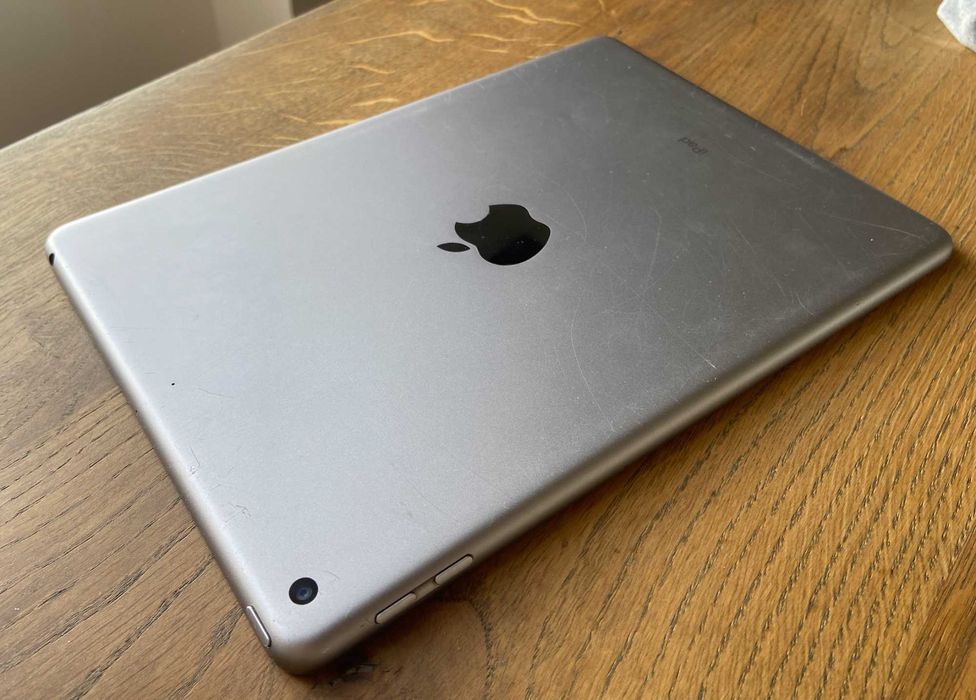 iPad 6th Generation, 32 GB, Used64168926761729121