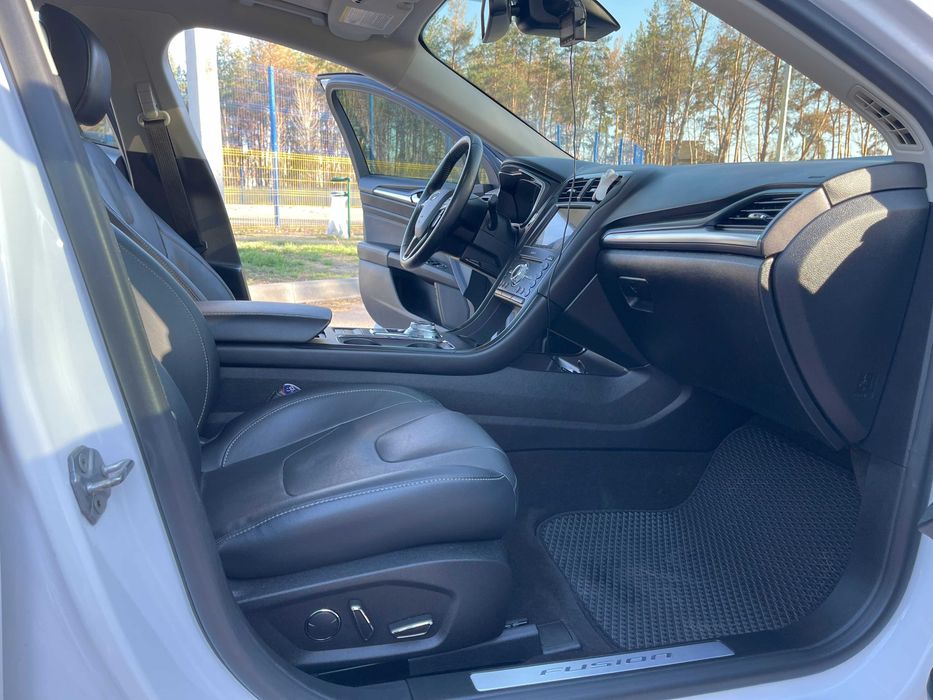 Ford Fusion 2.0 Hybrid CVT Titanium 2019 гібрид елктро