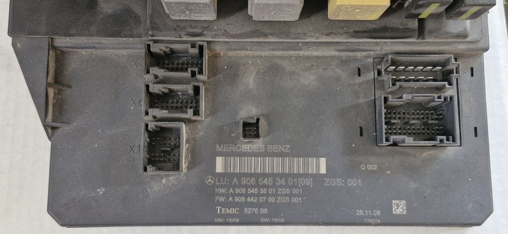 Caixa  fusíveis Mercedes Sprinter (W906). 2006/2018.