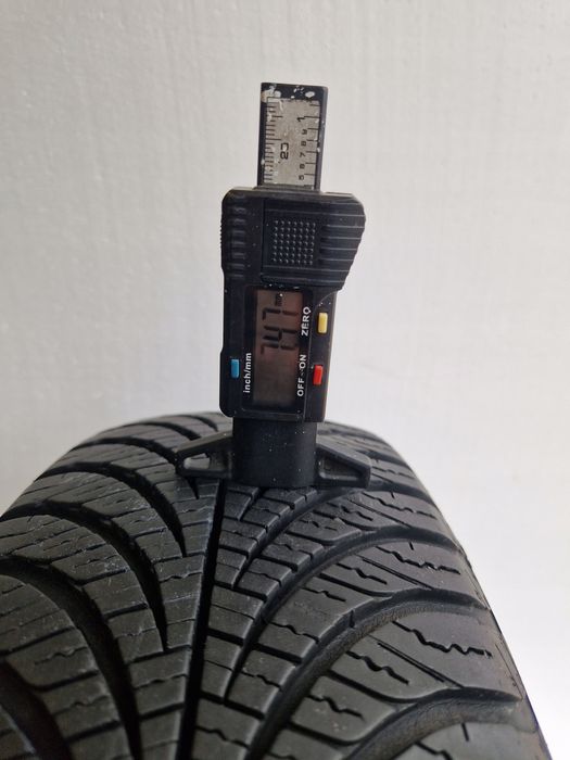 Opona Goodyear Vector 4Seasons 165/70r14 81T