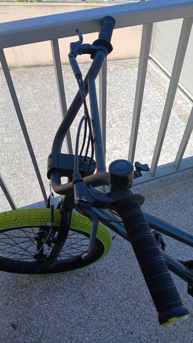 Bicicleta BMX BTWIN Wipe 500 Roda 20" – Excelente Estado