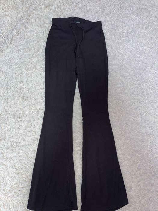 Штани кльош PrettyLittleThing