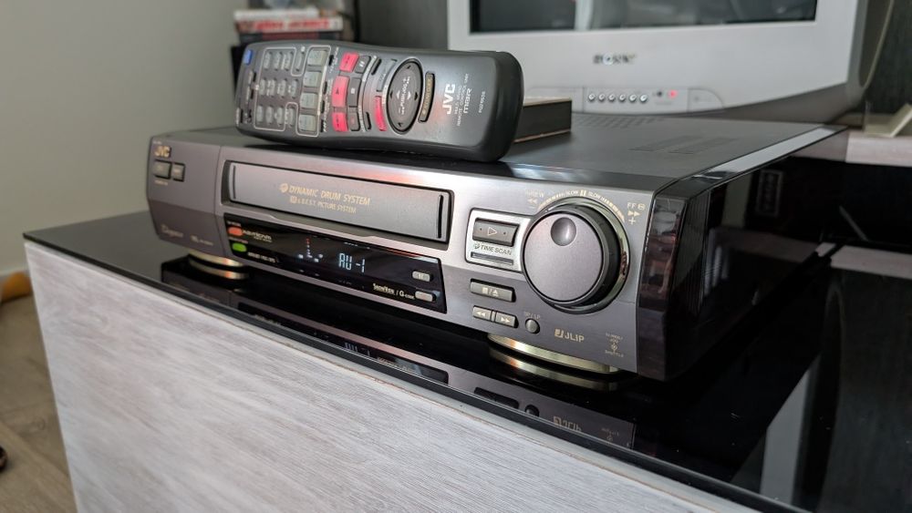 Magnetowid JVC Elegance (HR-DD949) + rzadki podświetlany pilot