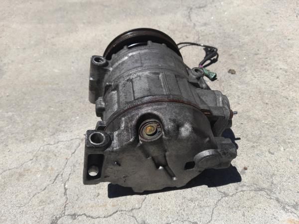 Compressor AC VOLKSWAGEN Passat Variant (3B5)